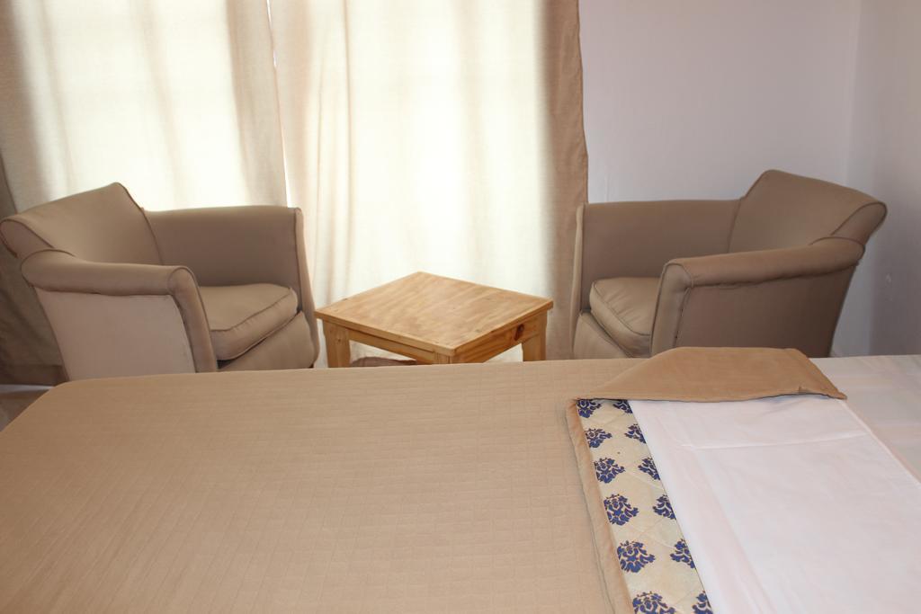 Pelican Residence Fajara Room photo